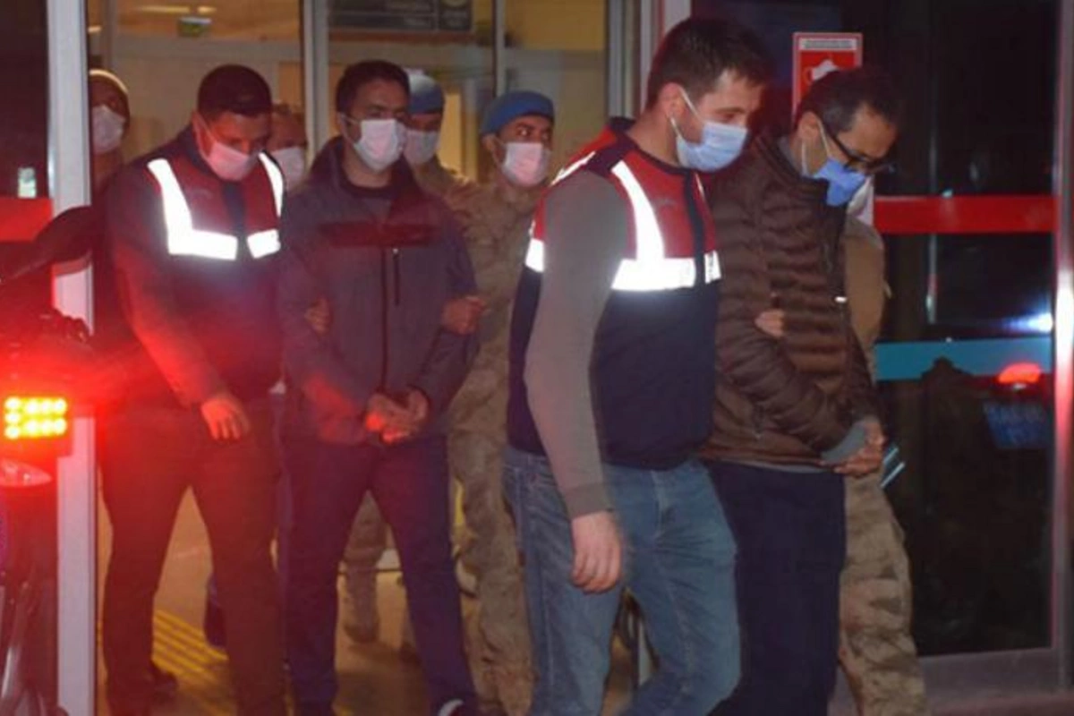 Türkiyədə 123 vəzifəli şəxs tutuldu