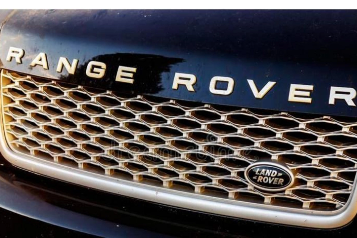Range Rover Azərbaycan qanunlarını pozur — FOTO