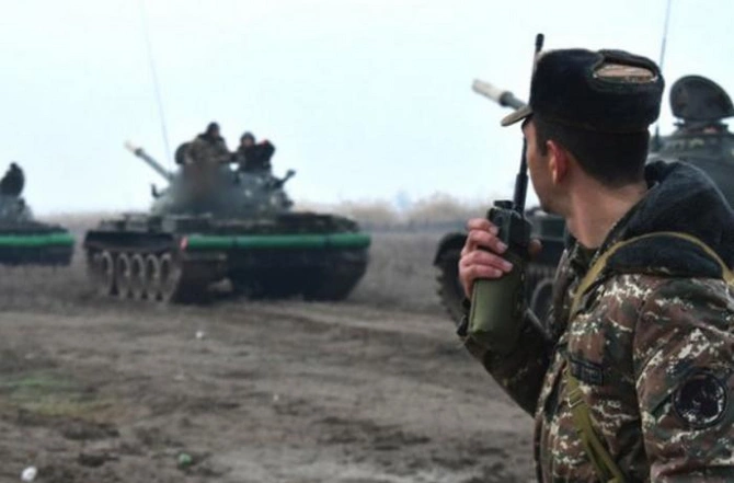 Qarabağda tanklarının böyük qismini itirən Ermənistan köhnə T-55 tanklarını təlimə çıxardı — FOTO