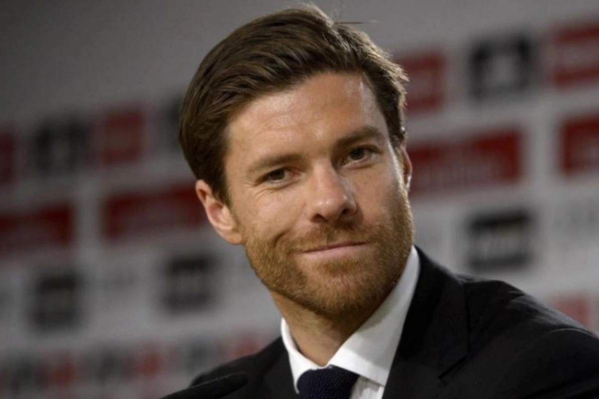 İspaniya klubu Xabi Alonso ilə yeni müqavilə imzaladı