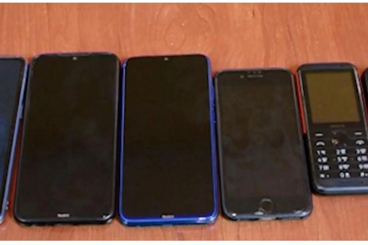 Danışmaq adı ilə vətəndaşların telefonunu oğurlayan şəxs saxlanıldı — FOTO