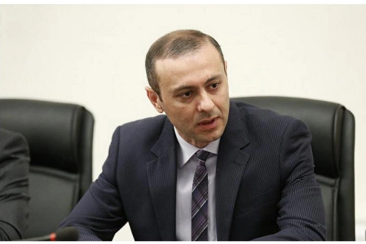 Qriqoryan: Ermənistan Türkiyəyə münasibətinə düzəliş etməlidir