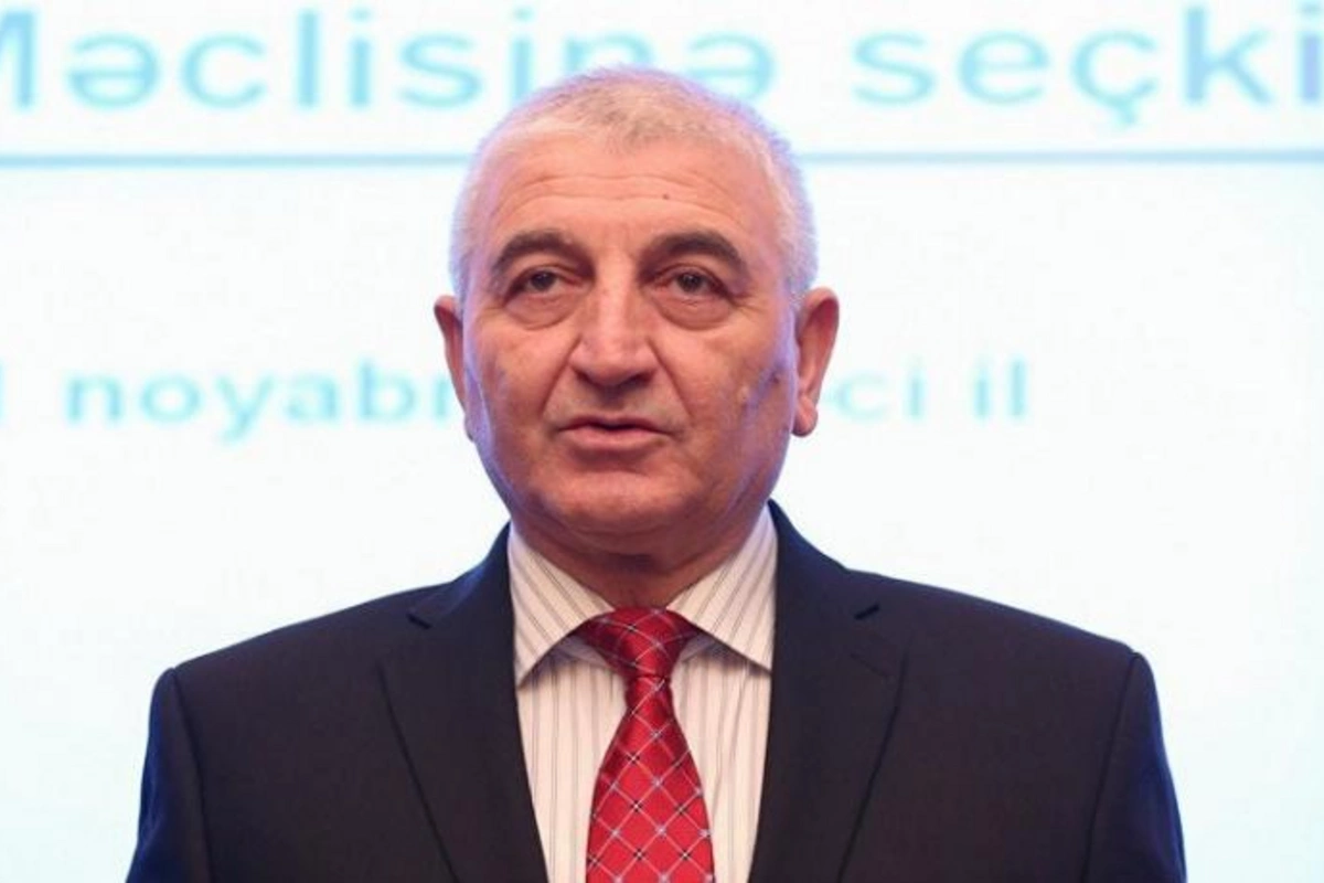 Prezident Məzahir Pənahovu təltif etdi