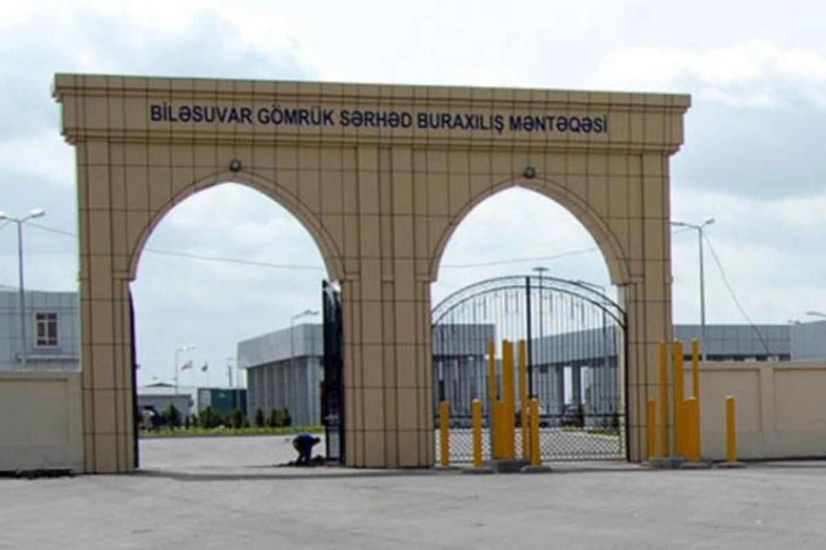 Biləsuvar gömrük postunda şok olay: İrandan gələn şəxs inspektora hücum çəkdi — Təfərrüat