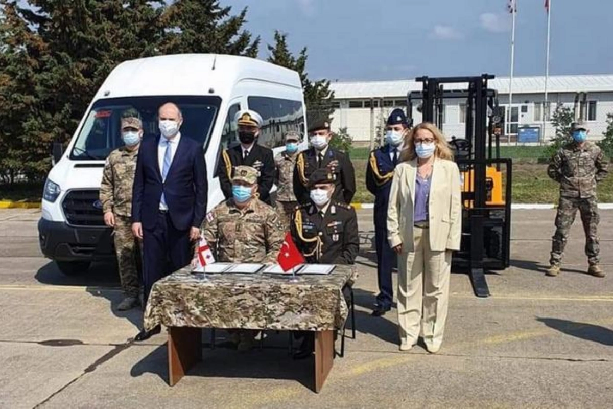 Türkiyə Gürcüstanın Marneuli hərbi aerodromunun bərpasına başladı