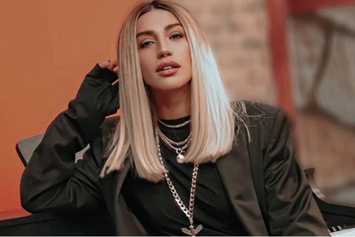 Röya sevgilisini gizlədir? — VİDEO