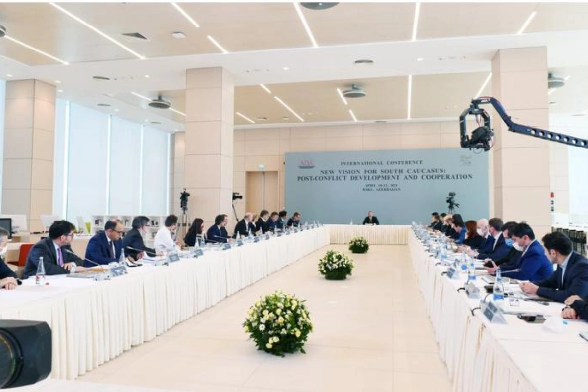 Prezident İlham Əliyev ADA Universitetində təşkil olunan konfransda çıxış etdi — YENİLƏNİB