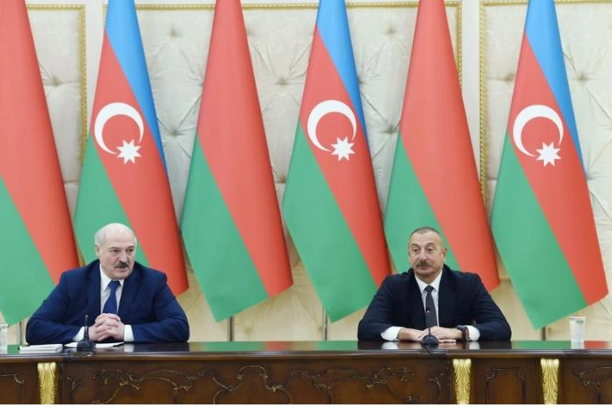 Azərbaycan və Belarus prezidentləri mətbuata bəyanatlarla çıxış etdilər — FOTOLAR