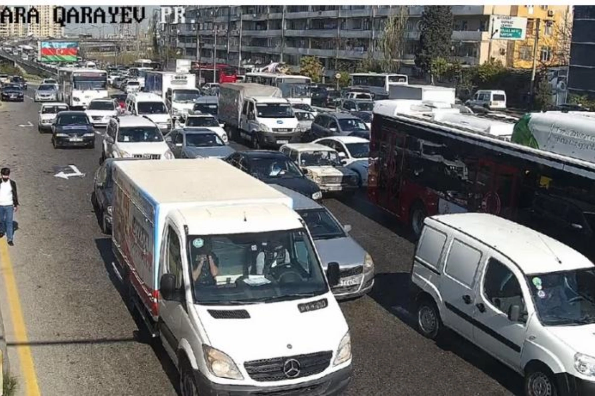Məktəblər açıldı, tıxac başladı — Çıxış yolu varmı...