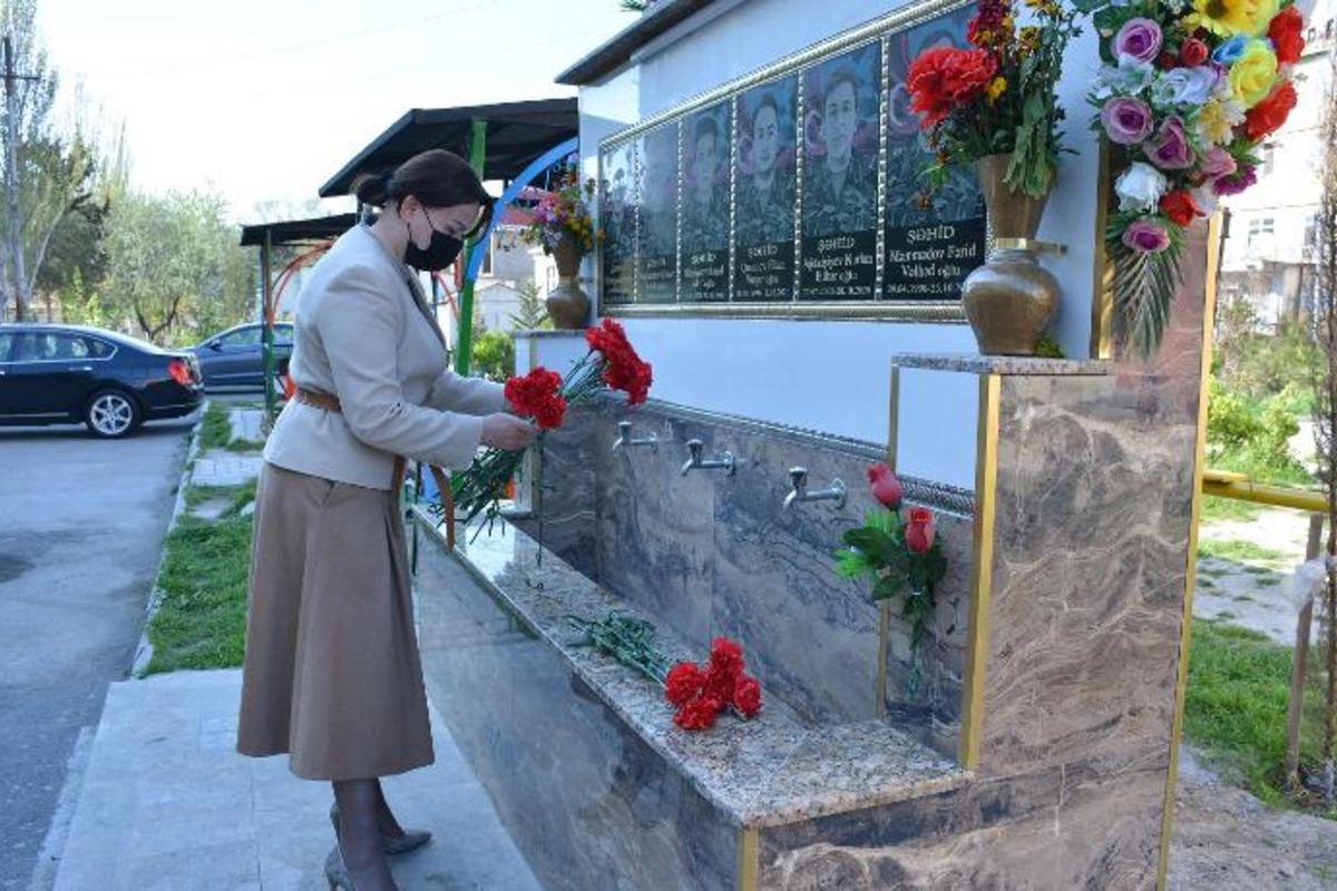 İradə Gülməmmədova şəhidlərin xatirəsinə tikilən bulaq kompleksini ziyarət etdi — FOTOLAR