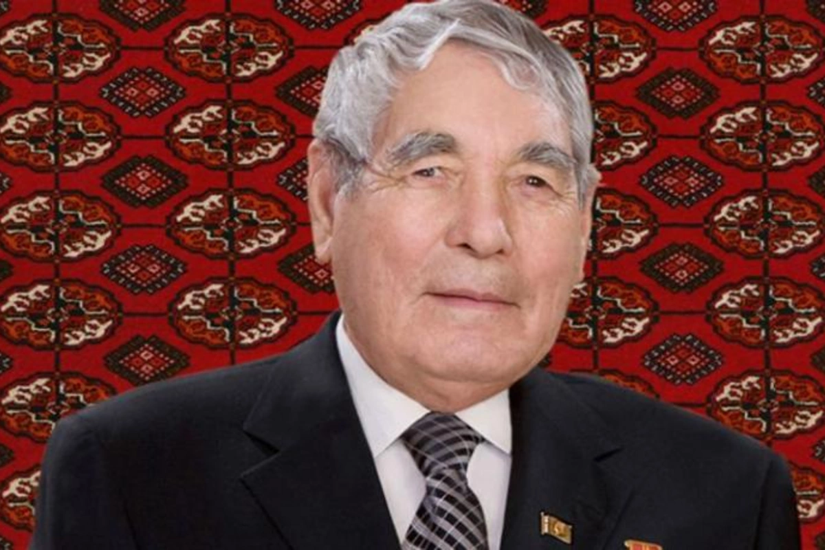 Türkmənistan Prezidentinin atası vəfat etdi