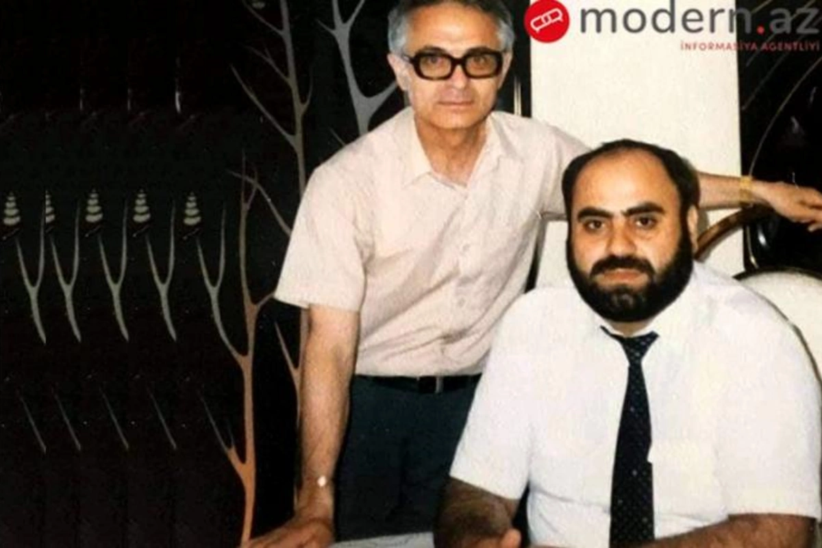 Bir şəklin tarixçəsi: qalstuklu şeyx və məşhur səfir…