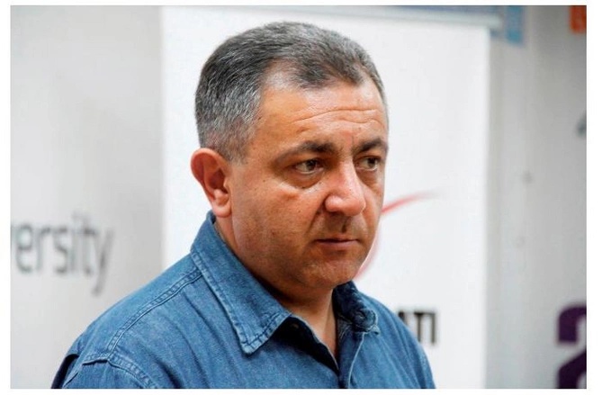 “Elçibəy hökuməti də elə Zelenski kimi siyasət yürüdürdü”