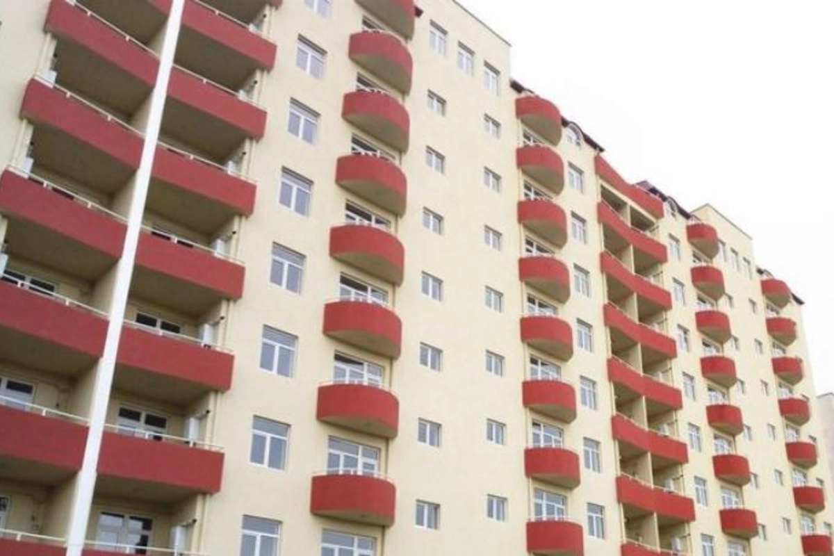 Yeni tikililərdə fırıldaq: Çıxarışdakı rəqəmlə müqavilədəki niyə üst-üstə düşmür? — VİDEO