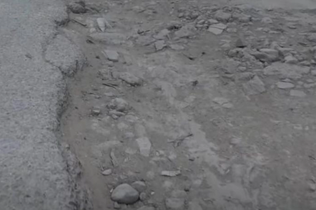 Maşınların və insanların keçə bilmədiyi Binə yolu — VİDEO