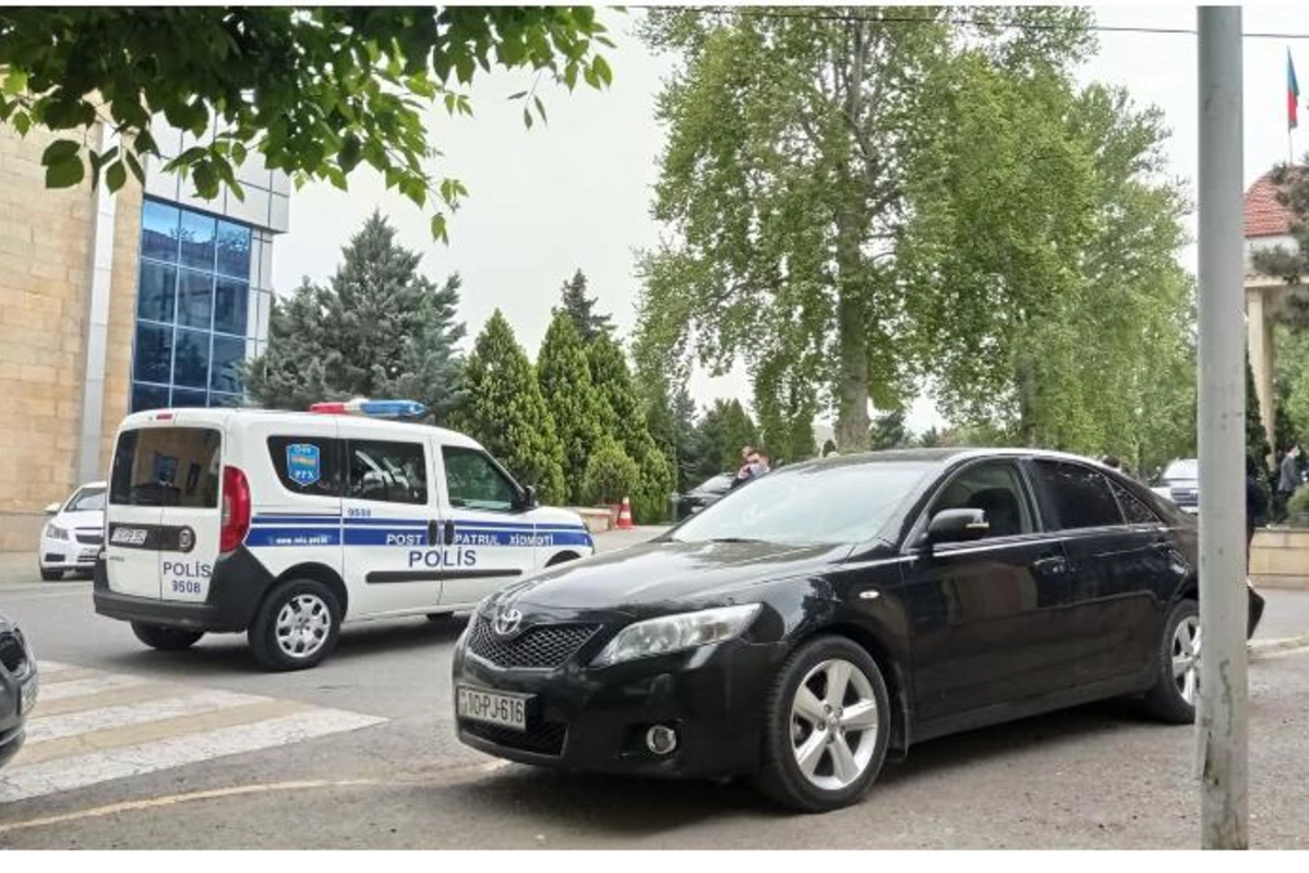 Saxlanılan icra başçısı Bakıya gətirilir — Evində axtarış aparılıb
