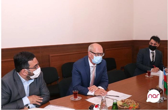 “Nar” və AzTU əməkdaşlığın yeni istiqamətlərini müəyyənləşdirdi — FOTOLAR “Nar” və AzTU əməkdaşlığın yeni istiqamətlərini müəyyənləşdirdi — FOTOLAR