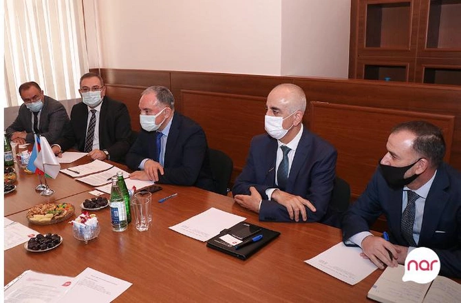 “Nar” və AzTU əməkdaşlığın yeni istiqamətlərini müəyyənləşdirdi — FOTOLAR “Nar” və AzTU əməkdaşlığın yeni istiqamətlərini müəyyənləşdirdi — FOTOLAR