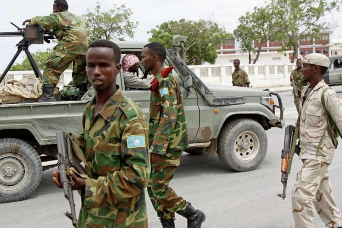 Somalidə iki hərbi bazaya hücum oldu — 47 hərbçi öldü