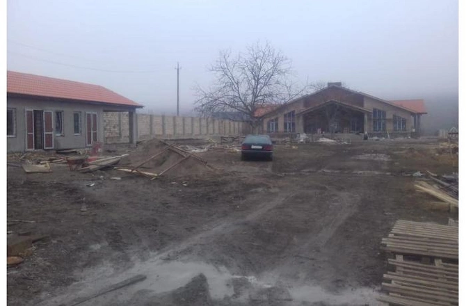 Ağalar Vəliyev Oqtay Əsədov üçün dəbdəli villa tikdirdi — FOTOLAR Ağalar Vəliyev Oqtay Əsədov üçün dəbdəli villa tikdirdi — FOTOLAR