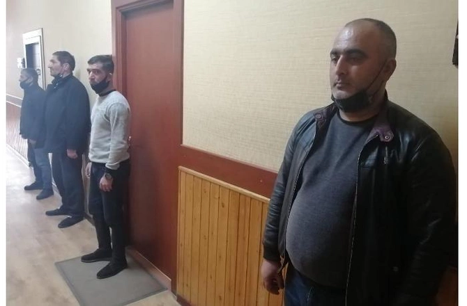 Polis gecələr işləyən kafe aşkarladı — FOTO
