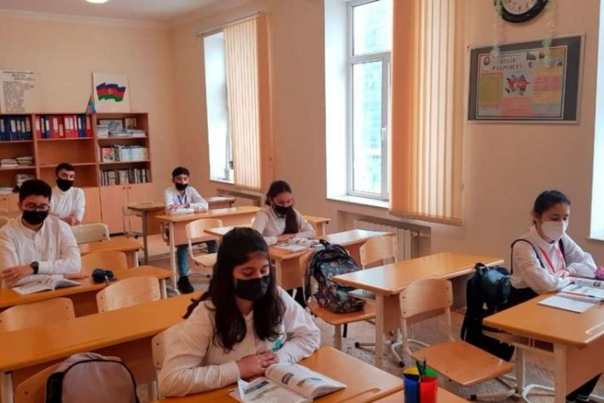 Məktəbdə valideynlərdən COVID-19 pasportu tələb olunur? — AÇIQLAMA