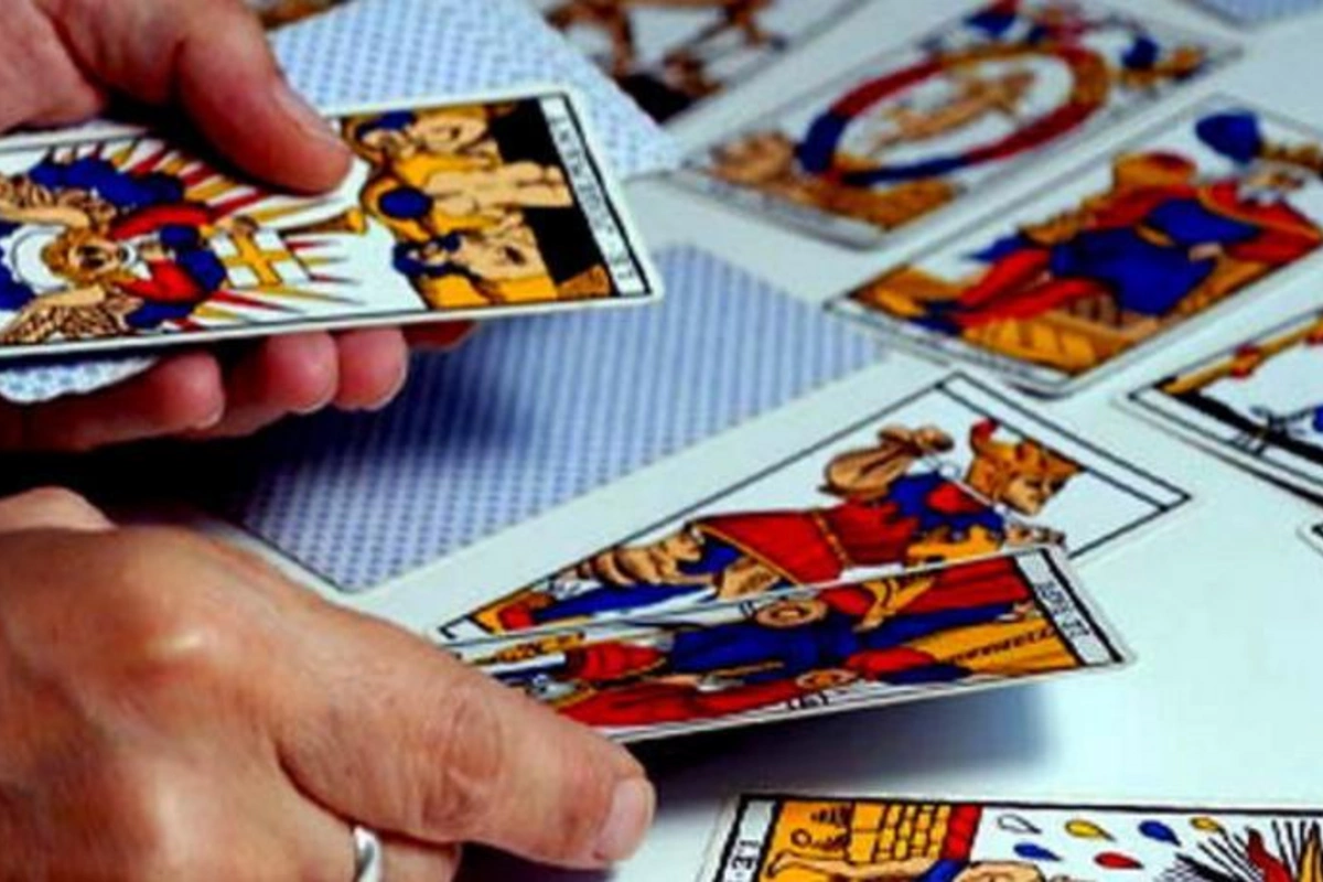 Dələduz falçı saxlanıldı — Vətəndaşlara məxsus kart məlumatlarını ələ keçirib
