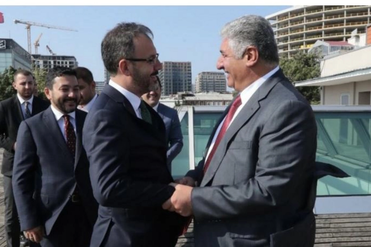 Türkiyəli nazir Azad Rəhimovun vəfatı ilə bağlı başsağlığı verdi