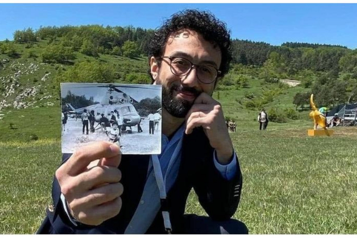 Cıdır düzündə 29 il əvvəlki şəkli ilə foto çəkdirdi — FOTO