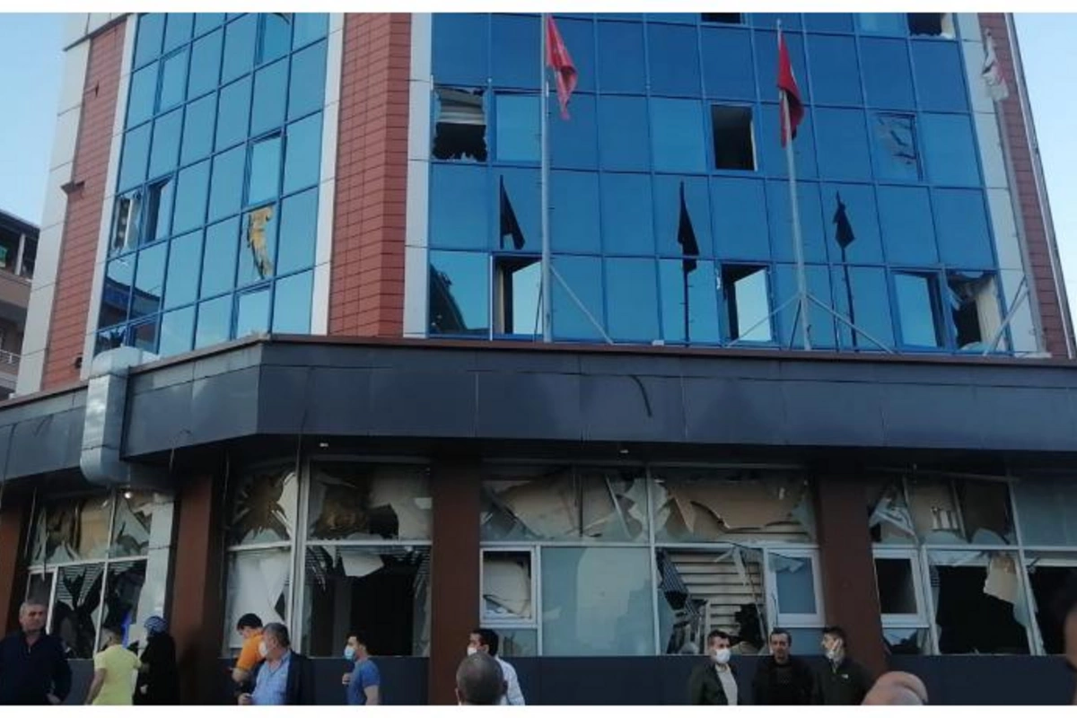 İstanbulda güclü partlayış baş verdi