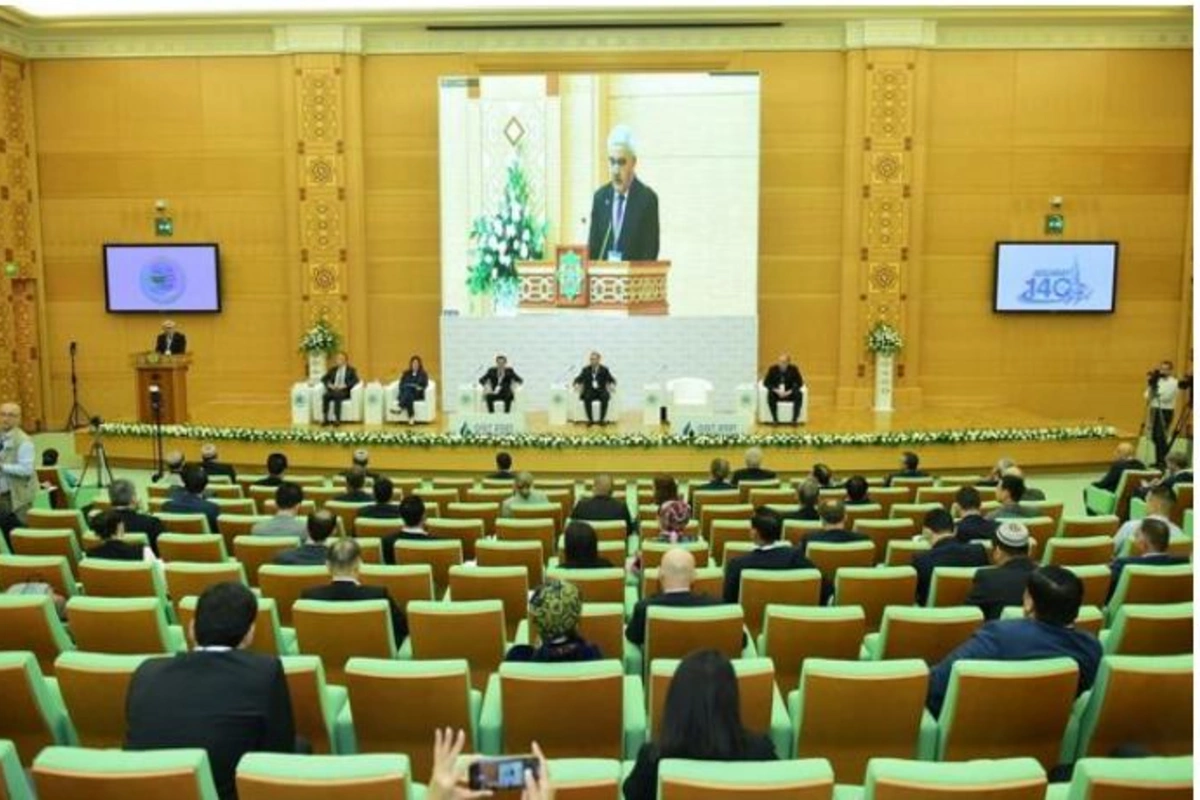 SOCAR prezidenti Türkmənistanın dövlət başçısı ilə görüşdü — FOTOLAR