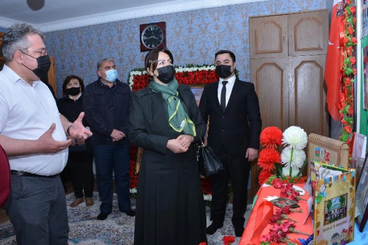 İradə Gülməmmədova bayram ərəfəsində şəhid Səbuhi Məcidovun ailəsinə baş çəkdi — FOTOLAR