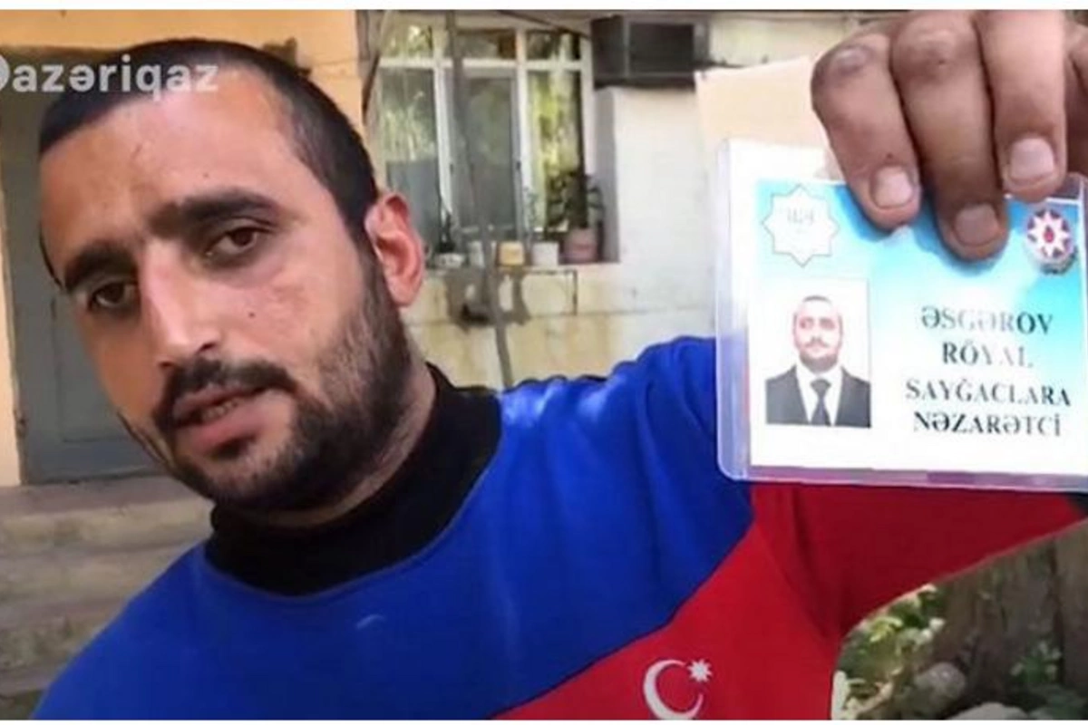 Saxta vəsiqə ilə abonentlərdən pul alan dələduz saxlanıldı — VİDEO