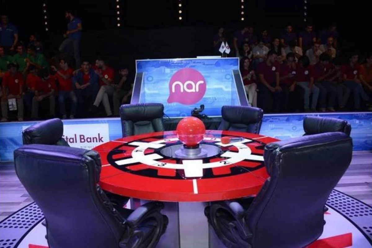 “Nar” komandası “Breyn Rinq” yarışının yarımfinalına çıxdı