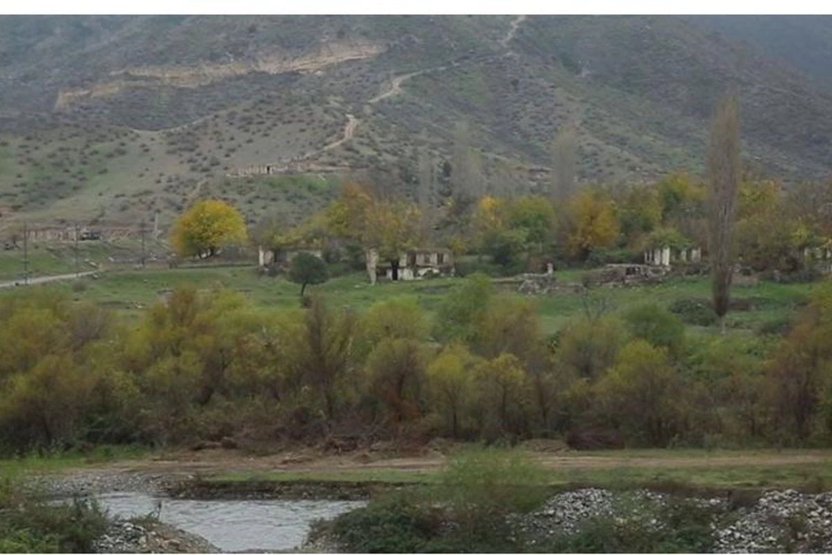 Laçın sakini 30 ildən sonra xarabalıqlar arasından əl işini tapıb — FOTO