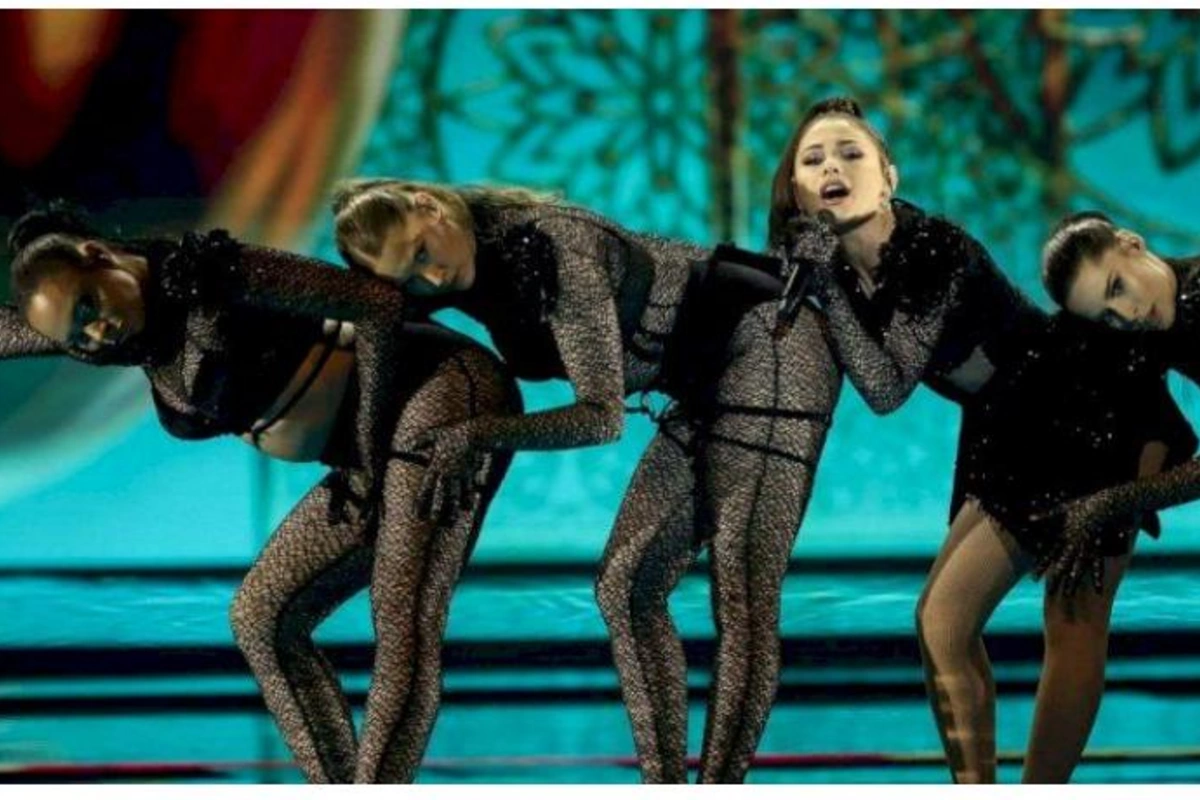 “Eurovision“ təmsilçimizdən Azərbaycan bayrağına hörmətsizlik — VİDEO
