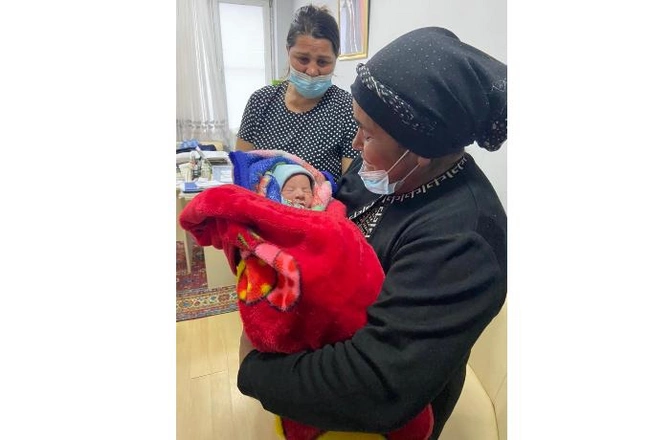 Salyanda 44 günlük Vətən müharibəsi şəhidinin oğlu dünyaya gəldi — FOTOLAR (EKSKLÜZİV) Salyanda 44 günlük Vətən müharibəsi şəhidinin oğlu dünyaya gəldi — FOTOLAR (EKSKLÜZİV)