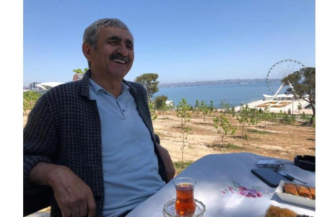 Məmurlar içində tanıdığım ən səmimi insan Hacıbaladır — Aslan İsmayılovla Xan çinar parkında SÖHBƏT (FOTOLAR) Məmurlar içində tanıdığım ən səmimi insan Hacıbaladır — Aslan İsmayılovla Xan çinar parkında SÖHBƏT (FOTOLAR)