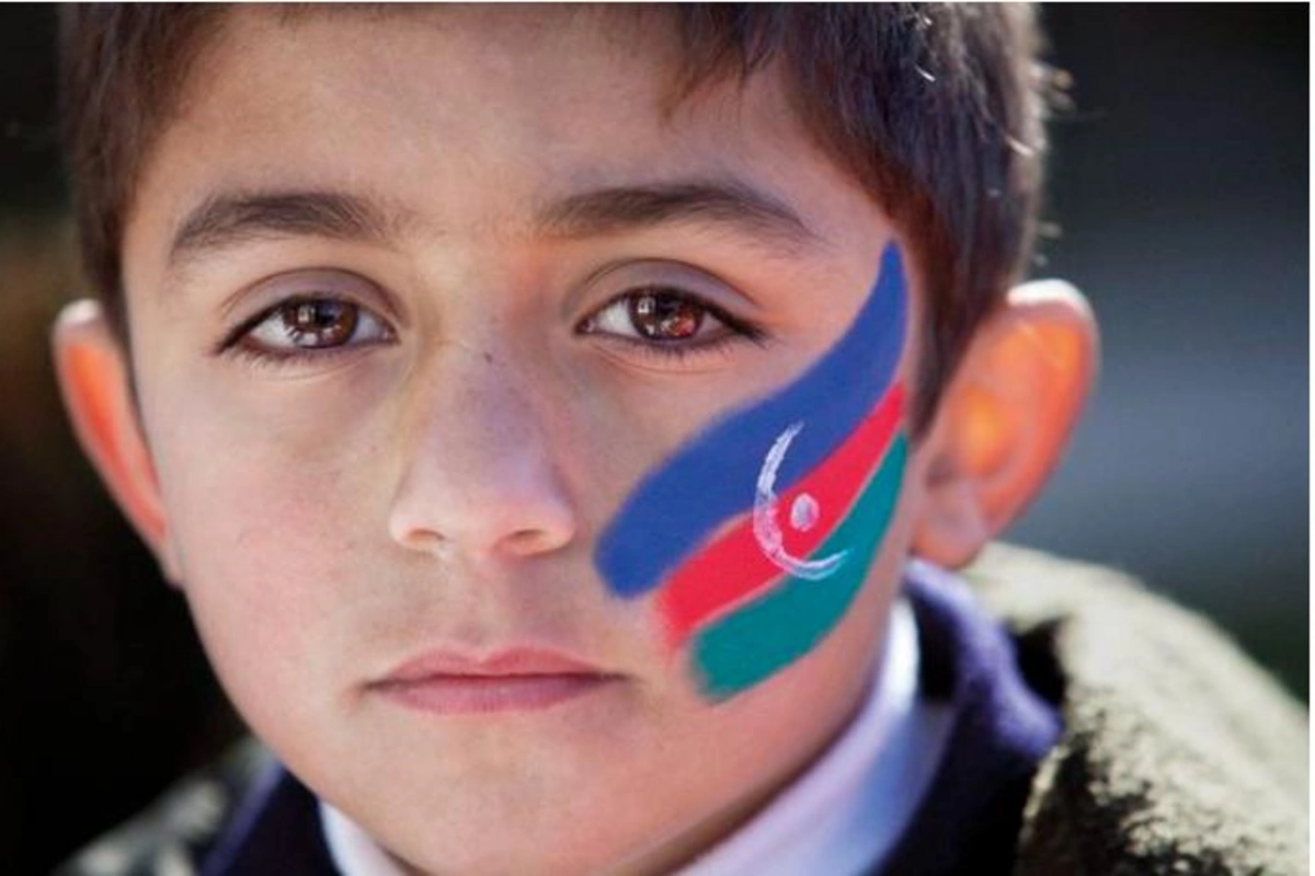 Məşhur fotoqrafdan Respublika Günü münasibətilə PAYLAŞIM