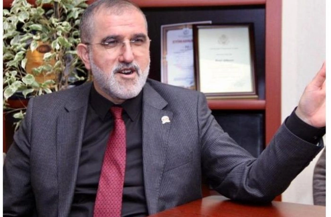 Rauf Arifoğlu: “İlk dəfədir ki, Azərbaycan jurnalistləri qurultayını qalib bir toplumun nümayəndələri kimi keçirir” Rauf Arifoğlu: “İlk dəfədir ki, Azərbaycan jurnalistləri qurultayını qalib bir toplumun nümayəndələri kimi keçirir”