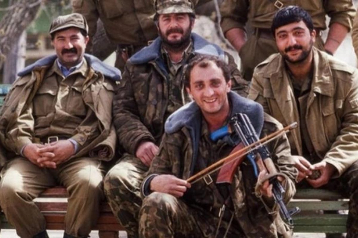 Dünyaca məşhur fotoqraf 29 il əvvəl Şuşada gördüklərindən yazdı
