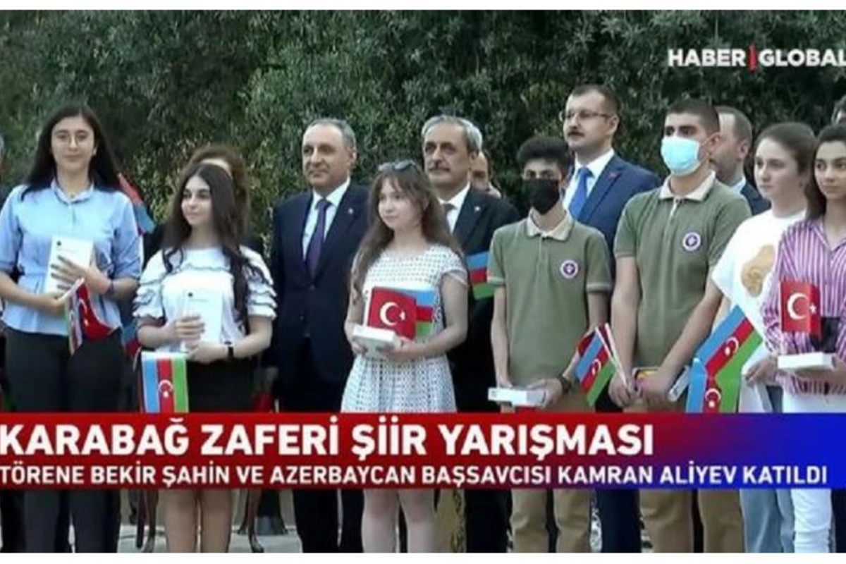 Bəkir Şahin və Kamran Əliyev “Qarabağ Zəfəri” şeir yarışmasının mükafatlandırma mərasimində — VİDEO