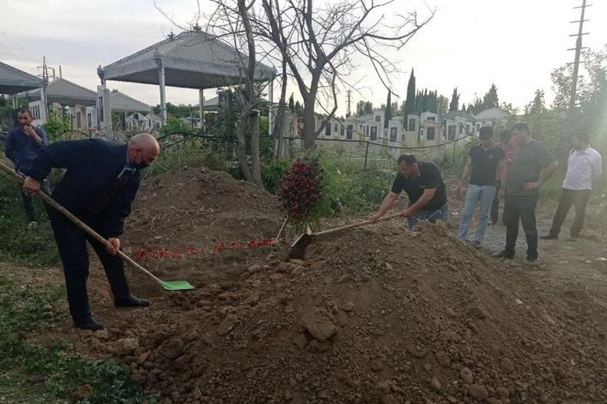 Aslan Hüseynov Gəncədə dəfn olundu — FOTO