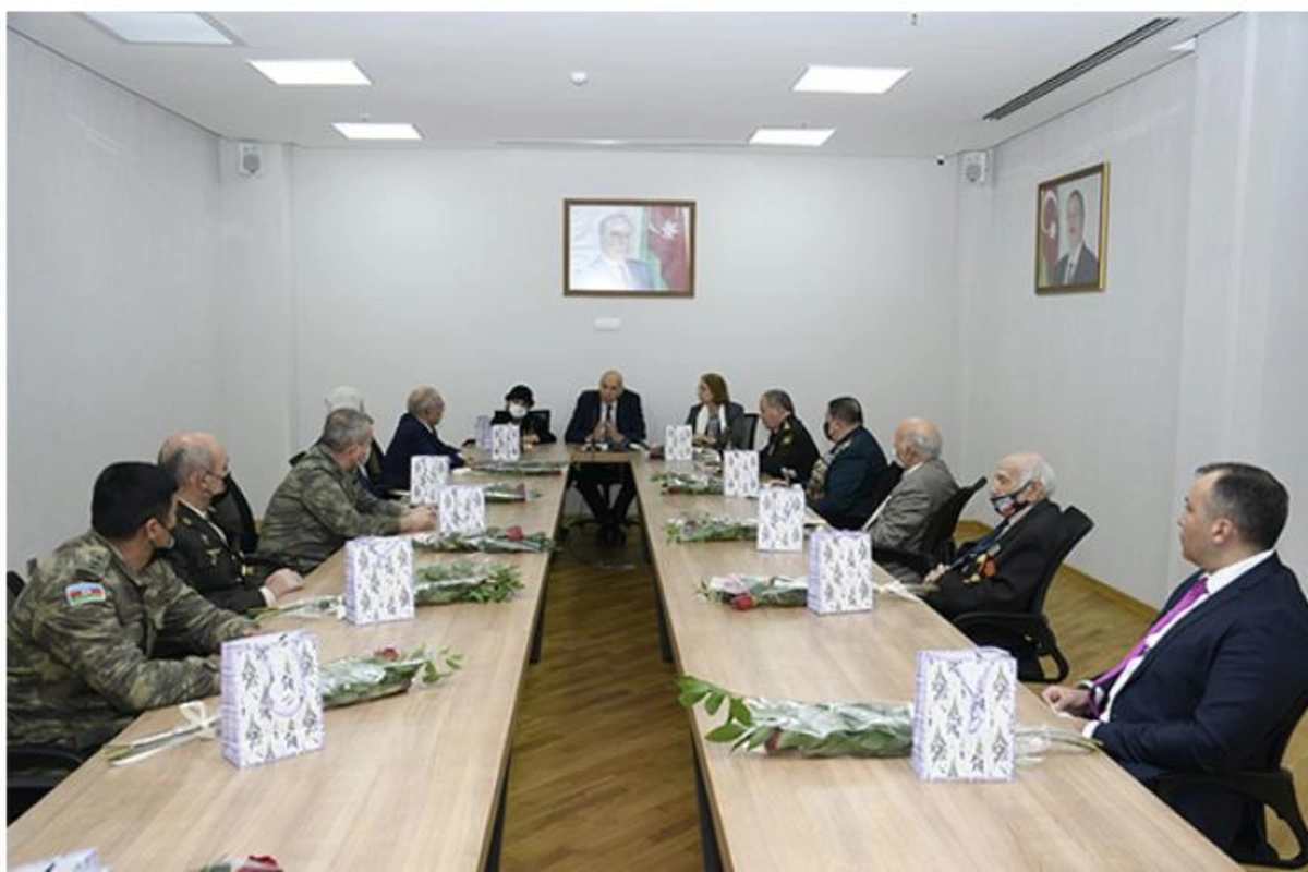 YAP Veteranlar Şurasında görüş keçirildi