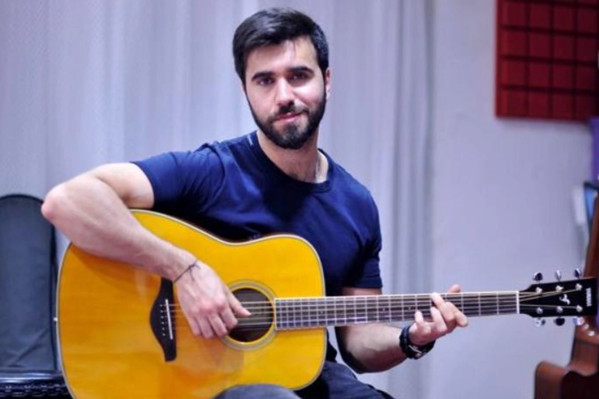 Çingiz Mustafayev Azərbaycanı tərk etdi