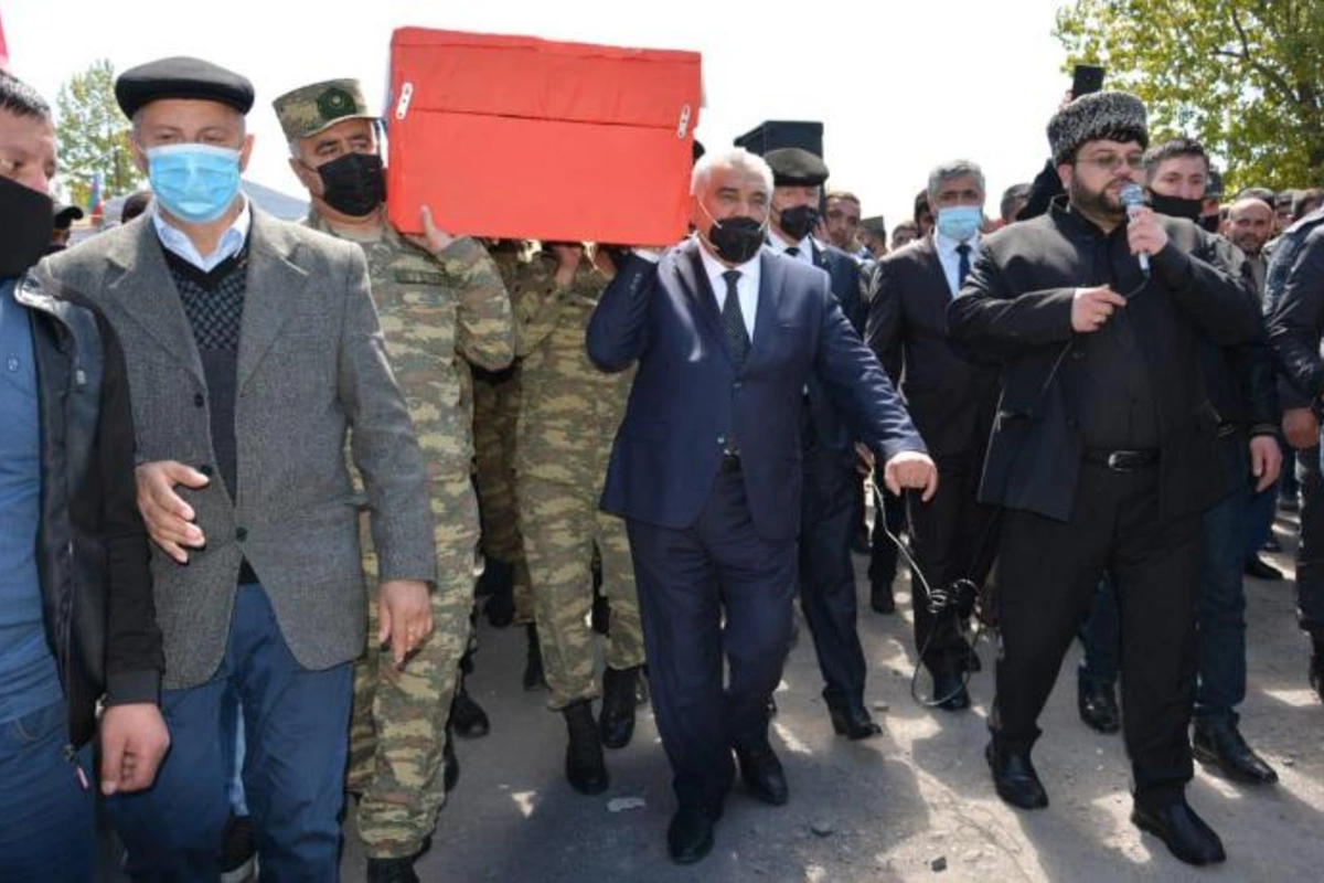 Daşkəsəndə Vətən müharibəsi şəhidi Elməddin Vəkilov dəfn edildi — FOTOLAR