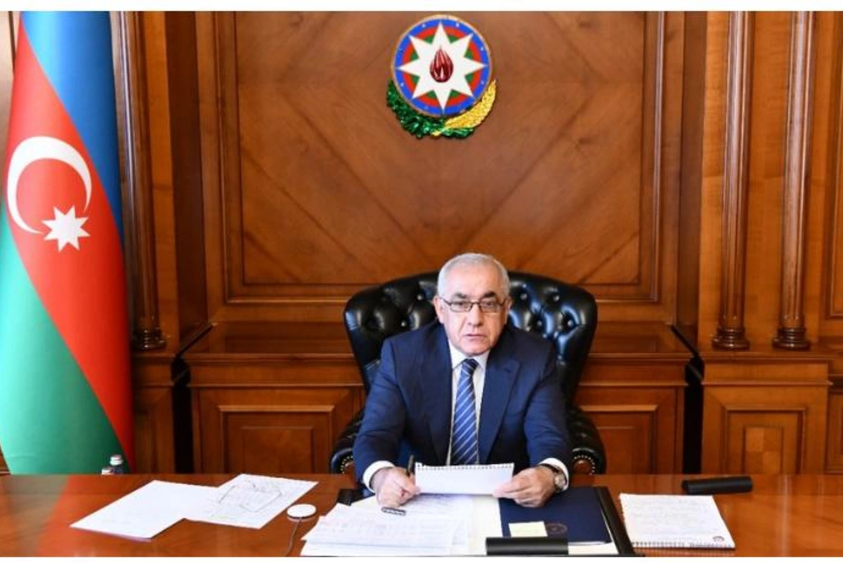 Əli Əsədov yeni qərar imzaladı