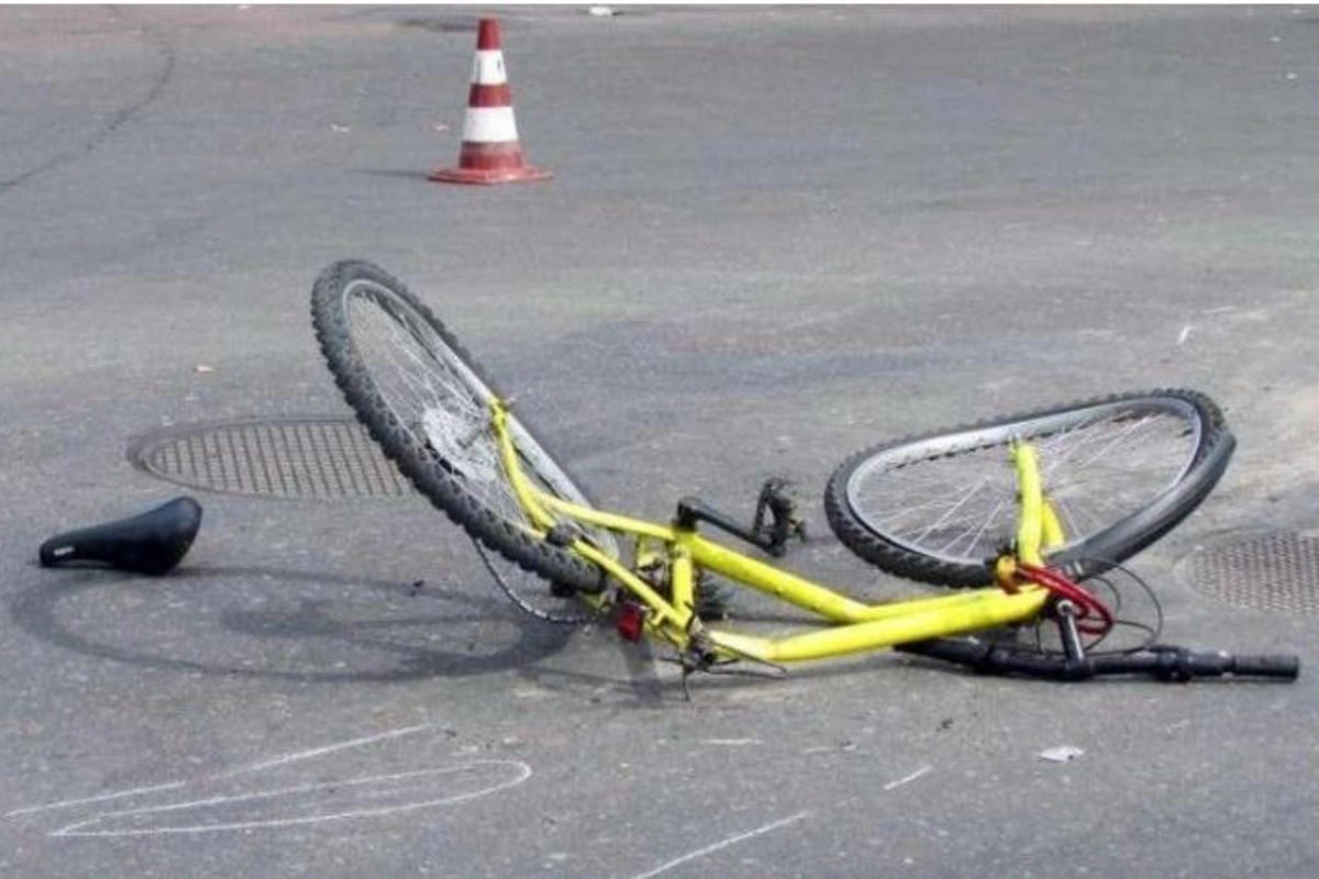 Bakıda avtomobil 10 yaşlı velosipedçini vurdu
