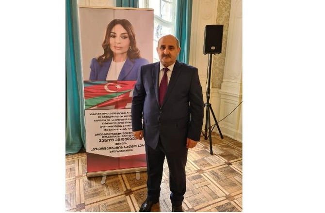Tbilisidə Mehriban Əliyevaya həsr olunan gürcü dilində kitab təqdim edildi — FOTOLAR Tbilisidə Mehriban Əliyevaya həsr olunan gürcü dilində kitab təqdim edildi — FOTOLAR