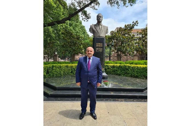 Tbilisidə Mehriban Əliyevaya həsr olunan gürcü dilində kitab təqdim edildi — FOTOLAR Tbilisidə Mehriban Əliyevaya həsr olunan gürcü dilində kitab təqdim edildi — FOTOLAR